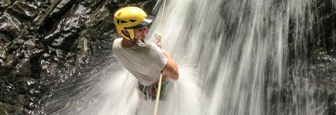 costa canyoning waterfall 1