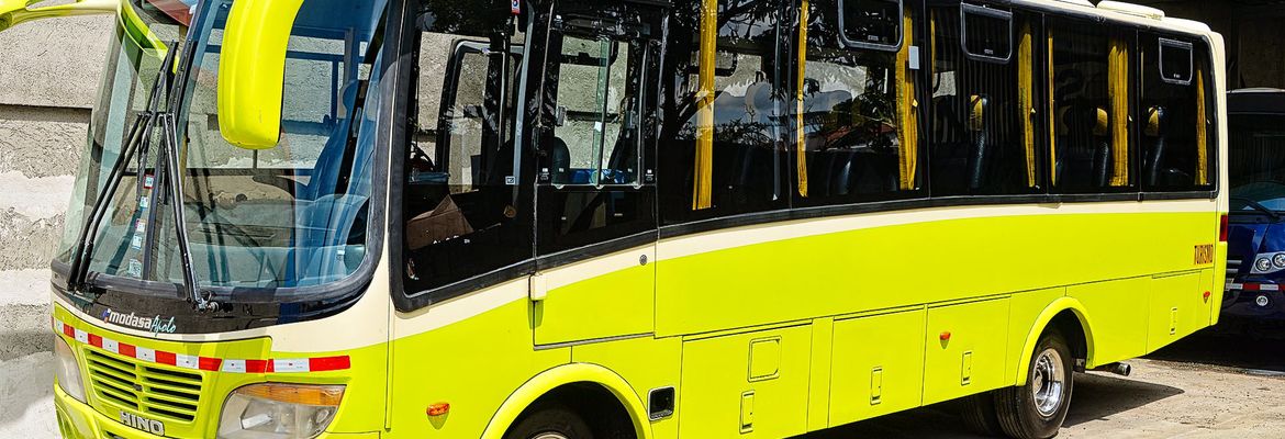 27 passenger hino senior coach lateral view