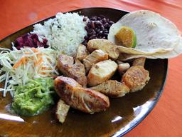 balu restaurant fish tacos 5