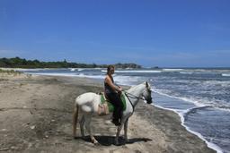 riding horseback side4