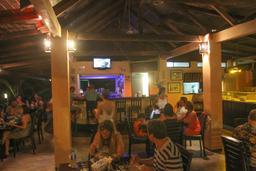 amici interiors with people