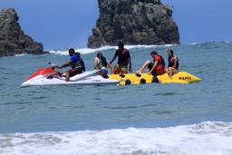 banana boat picking up 5