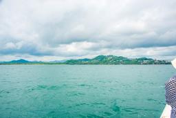 tamarindo bay shoreline view from the marlin del ray catamaran