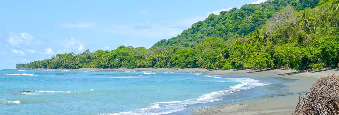hike from sirena to la leona ranger station corcovado national park beach