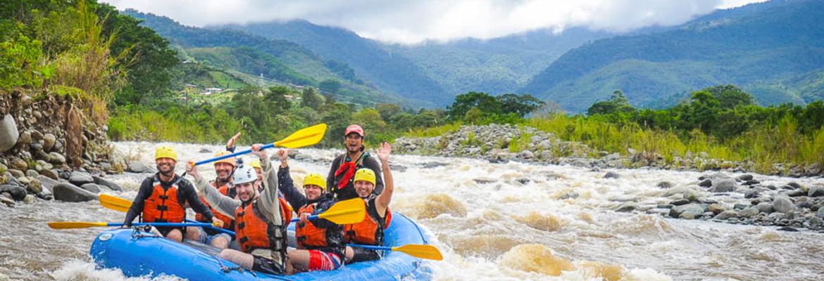 grande de orosi whitewater rafting rafting with mountain background