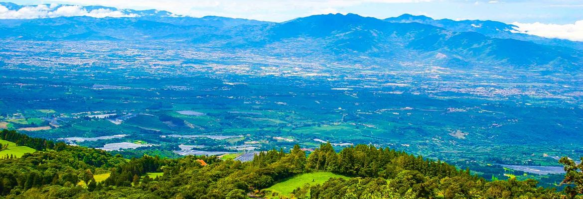 views going up the main road to poas volcano 3
